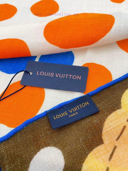 LV's elegant and noble baby like soft touch polka dot logo velvet print cleverly uses the doyxib3r0e - Image 10