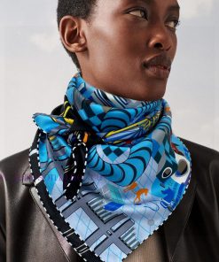 When I bought a new one, they all said it looked good and recommended it. The 90 silk squaredpoanj1q