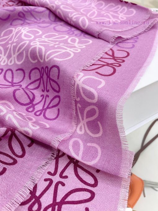 Luoyiwei LW Colorful Logo Scarf is very lucky to have obtained this brand's products. It is 2gvx35dd - Image 7