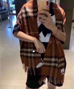 The latest product of Burberry's deep water ripple classic cashmere plaid scarf with top-not60g3ch2p
