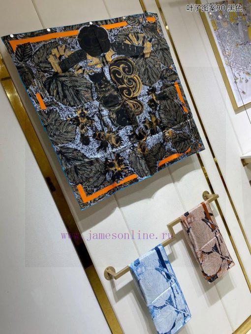 The new silk scarf with Chanel leaf pattern 90 is highly recommended for its excellent qualih6hmivls - Image 3
