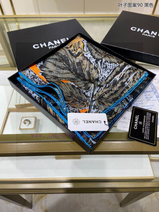 The new silk scarf with Chanel leaf pattern 90 is highly recommended for its excellent qualih6hmivls - Image 4
