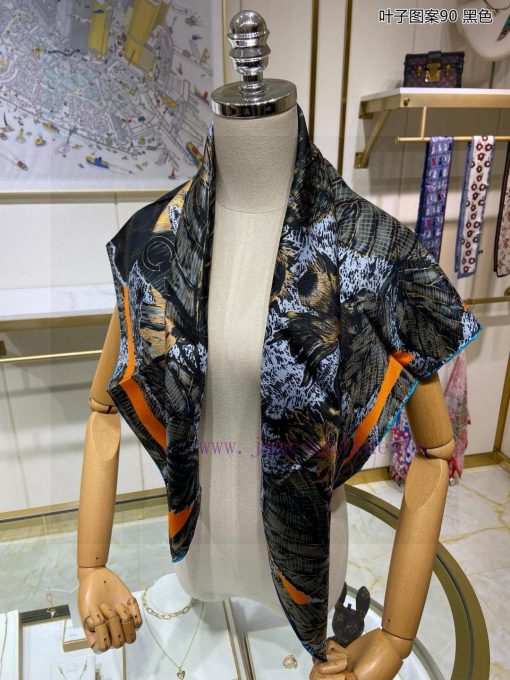 The new silk scarf with Chanel leaf pattern 90 is highly recommended for its excellent qualih6hmivls - Image 7