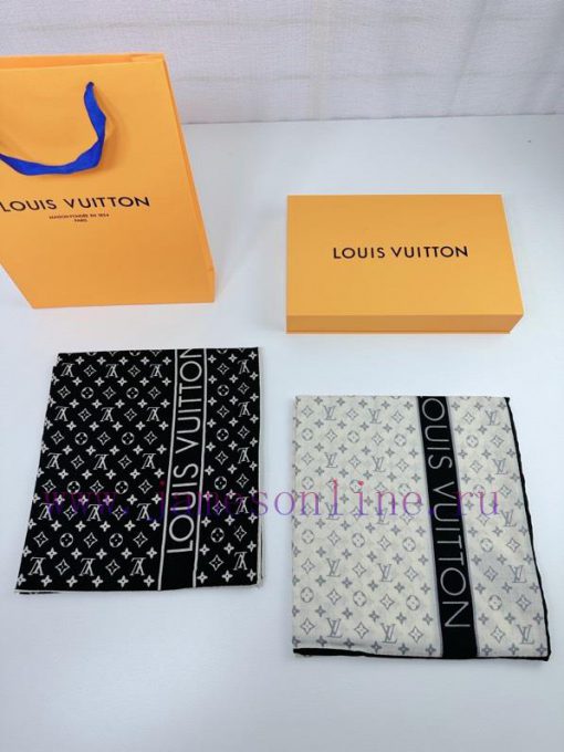 The fashionable and versatile LV new vintage long scarf is a must-have item for all seasons jtle8y1p