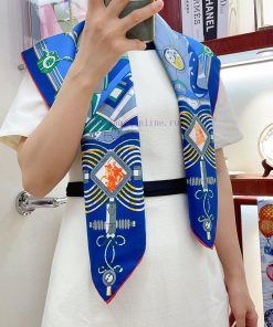HERMES's new silk scarf looks great and is highly recommended for the Huafu Festival. It fea0gs5v5sa