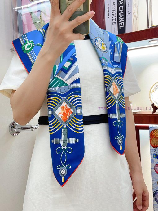 HERMES's new silk scarf looks great and is highly recommended for the Huafu Festival. It fea0gs5v5sa - Image 2