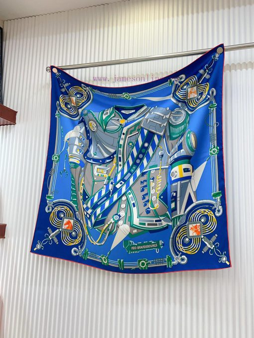 HERMES's new silk scarf looks great and is highly recommended for the Huafu Festival. It fea0gs5v5sa - Image 5