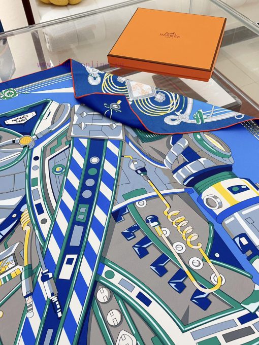 HERMES's new silk scarf looks great and is highly recommended for the Huafu Festival. It fea0gs5v5sa - Image 6