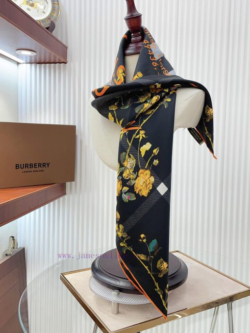 The original BURBERRYTB printed LOGO 90cm silk square scarf is a must-have for women with hiykto2n6j - Image 9
