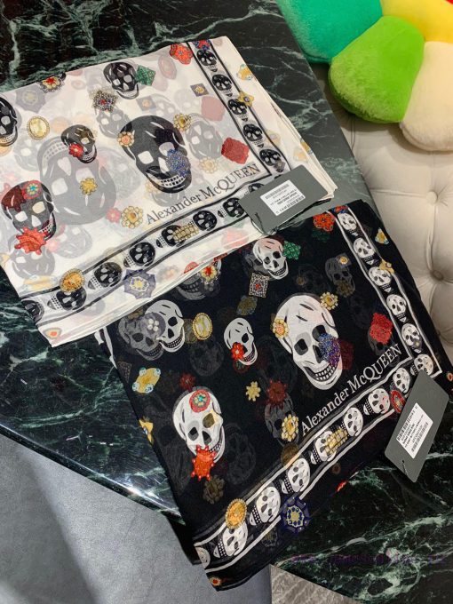 Recommended original order size MCQ McQueen classic scarf on sale every year, using the bestuoim8wmh - Image 2