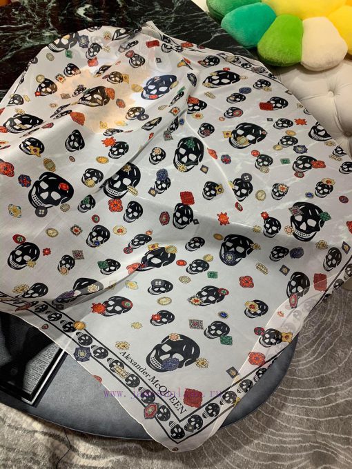 Recommended original order size MCQ McQueen classic scarf on sale every year, using the bestuoim8wmh - Image 6