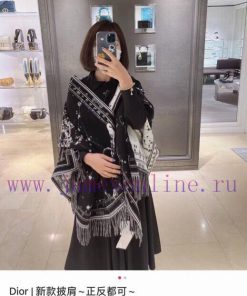 This Dior Zodiac shawl pays tribute to Christian Dior's fascination with constellations, crax3b040er