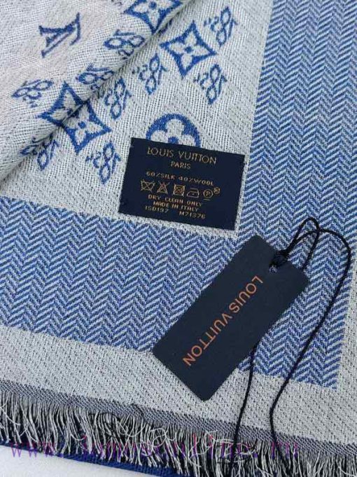 Lv style. Made of a blend of wool and silk fabric, the texture is very soft and lightweight.4xi4c5kp - Image 4
