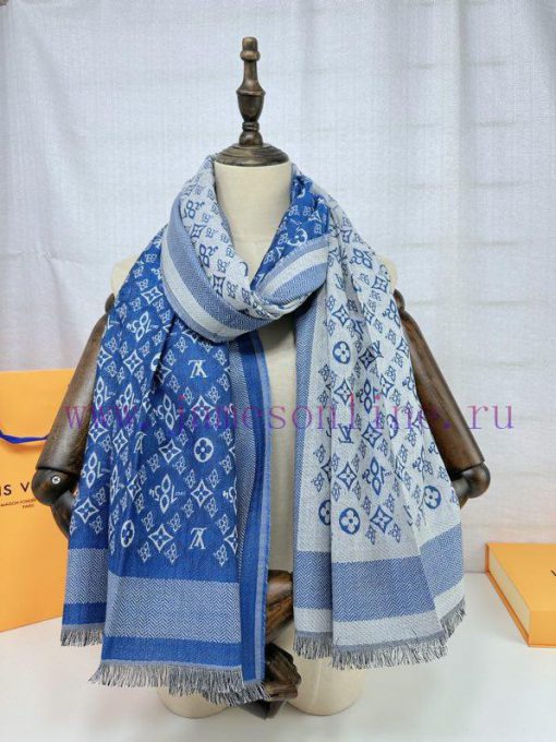 Lv style. Made of a blend of wool and silk fabric, the texture is very soft and lightweight.4xi4c5kp - Image 6