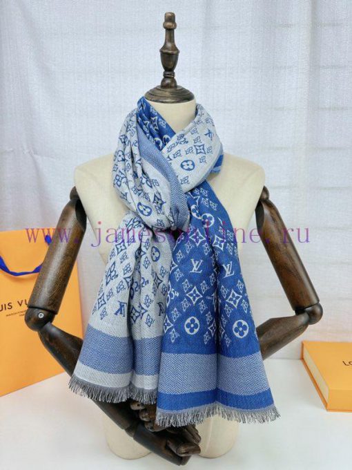 Lv style. Made of a blend of wool and silk fabric, the texture is very soft and lightweight.4xi4c5kp - Image 8