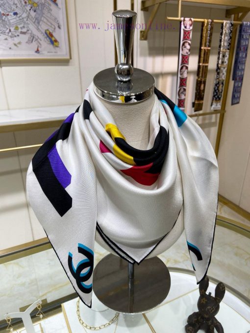 The new Chanel single-sided silk square scarf is highly recommended by VIPs and must be purca6x93nyj - Image 7