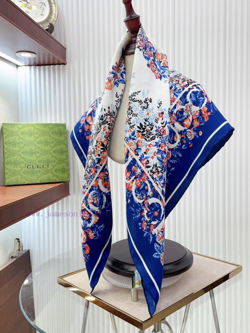 GUCCI's latest flagship GG interlocking floral 90 silk square scarf, a floral series that ismdfgcuwp - Image 10