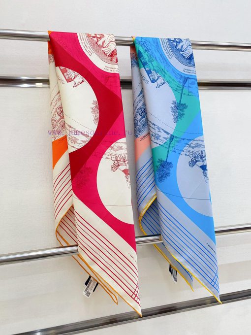 HERMES's new silk scarf looks great and is recommended for both buses and women. It featuresr541xsk1 - Image 4