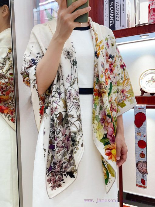 The newly launched double-sided same color DIOR square scarf is adorned with Le Bal des Libe9iuzck7o - Image 2
