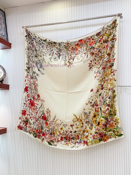 The newly launched double-sided same color DIOR square scarf is adorned with Le Bal des Libe9iuzck7o - Image 6