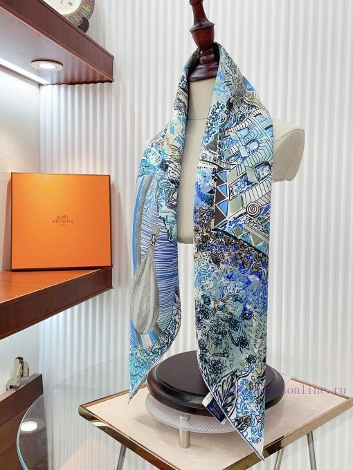HERMES's new silk scarf looks great when you buy it. We recommend the Soaring Fortune Dream c42j3zkr - Image 8