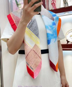 The new HERMES silk scarf is a super popular product that the whole world is waiting for. Ithu6qgi5e