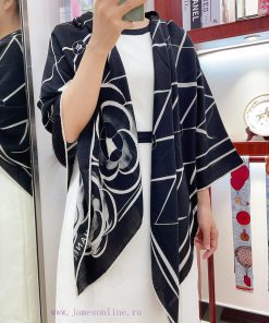 New HERMES [Lips] Sweet Saddle Square Scarf [Proud] Sleek and fashionable, with a great sensn42jcen2