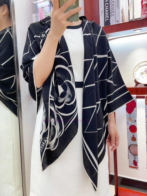Chanel line color 140 cashmere square scarf is highly recommended by VIPs. You must start qu793uxd6o - Image 2