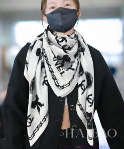 High end customized Chanel double-sided dual color cashmere square scarf, double C butterfly33fjnit1