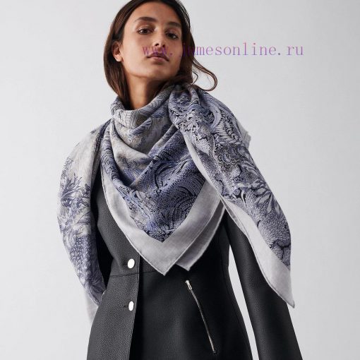 The new cashmere model is said to look good and recommended by Herm è s. The tropical junglemnma03y7