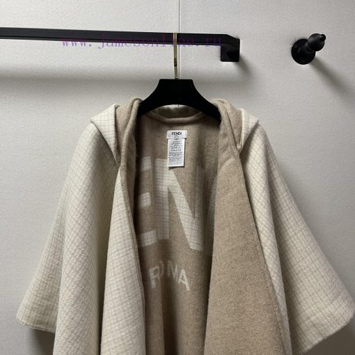 Coat style cape, Fendi dual sided hooded cape, Fendi's new cape, another divine operation duz8nqxm8b - Image 3