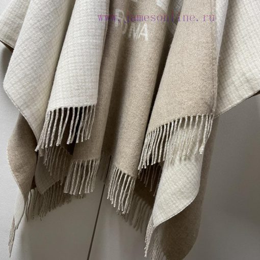 Coat style cape, Fendi dual sided hooded cape, Fendi's new cape, another divine operation duz8nqxm8b - Image 6