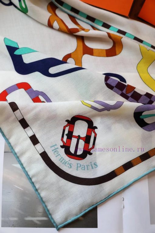 Hermes "Modern Buckle"I sincerely recommend everyone to try triangular scarves in autumn andpfd0xjmi - Image 10