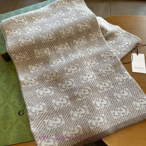 Other Gucci scarves from recent yearsThe newly launched wool long scarf also uses the standatwubsaxf - Image 6