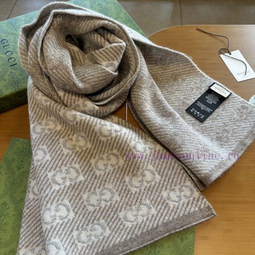 Other Gucci scarves from recent yearsThe newly launched wool long scarf also uses the standatwubsaxf - Image 9
