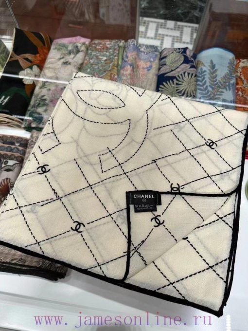 Chanel has launched a new product140 * 140 silk wool table print in black and whiteAnother eo1sk2pmj - Image 2