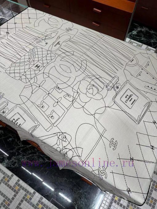 Chanel has launched a new product140 * 140 silk wool table print in black and whiteAnother eo1sk2pmj - Image 4