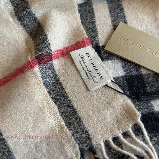Burr's Christmas series, which focuses on blind bling. Burberry's export orders to the UK spiu73ubkv - Image 5