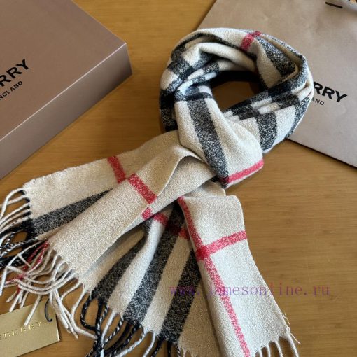 Burr's Christmas series, which focuses on blind bling. Burberry's export orders to the UK spiu73ubkv - Image 8