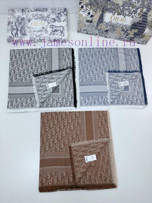 The actual product was stunning with Dior's newly released Cannage jacquard shawl for autumn7ccab5ct