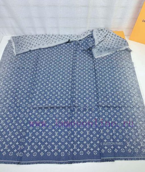 The original Denim Gradient shawl presents a gradient effect, resembling the unique texture ebbnce69 - Image 9