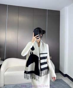 2023 Top selling Love's H Small Cashmere Scarf 100% CashmereJunma incorporates the design ofd6ra95ny