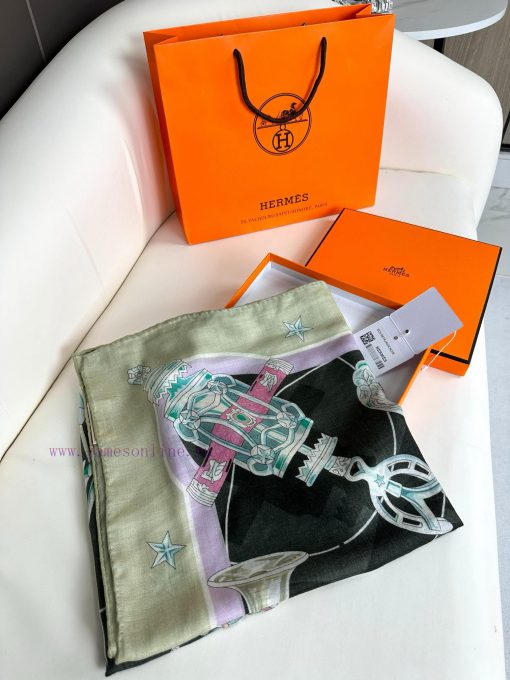 The original Herm è s Star Chorus 140cm cashmere square scarf of 2023 will definitely screamoodxhjg0 - Image 4