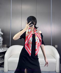 Sincerely praise the new L three-dimensional relief pattern 90 silk printed square scarf fro3u1kgaky