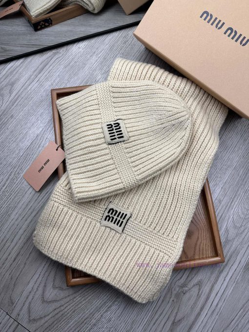 Miu Miu wool set hat classic set hat scarf warm and super comfortable~Winter girl's anti-agia5igvnfu - Image 3