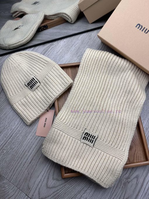 Miu Miu wool set hat classic set hat scarf warm and super comfortable~Winter girl's anti-agia5igvnfu - Image 4
