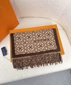 L Men's Embroidered Cashmere Scarf: Highly praised and kept, a rare high-end men's family beur3kgb40