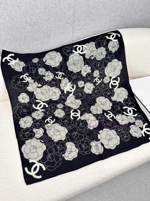 C Chanel's super classic camellia is highly recommended for its top-notch craftsmanship and 4wj5aoe1 - Image 2