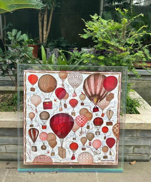 The Story of L Family Rose: Liu Yifei's Same Style LV Hot Air Balloon Square Towel is Reallyjhln45zj - Image 3