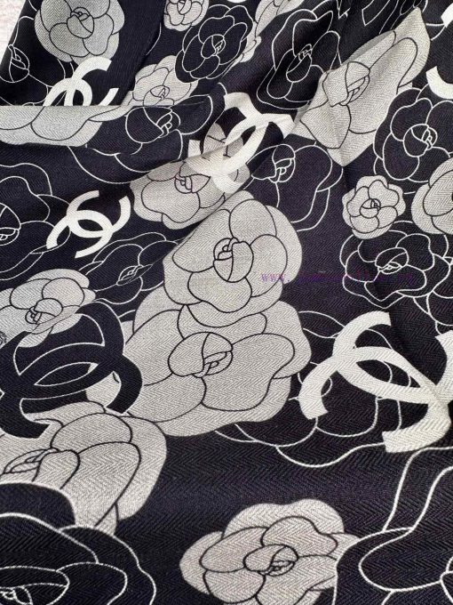 C's black and gray Chanel super classic camellia looks great and is highly recommended for id8bh1psh - Image 7